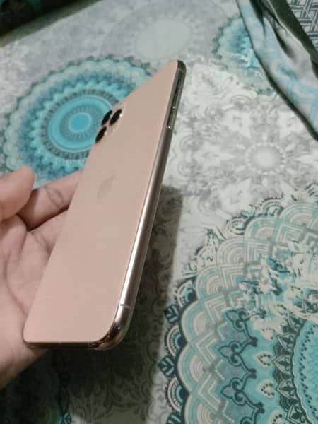 iphone 11 pro max Pta Approved 3