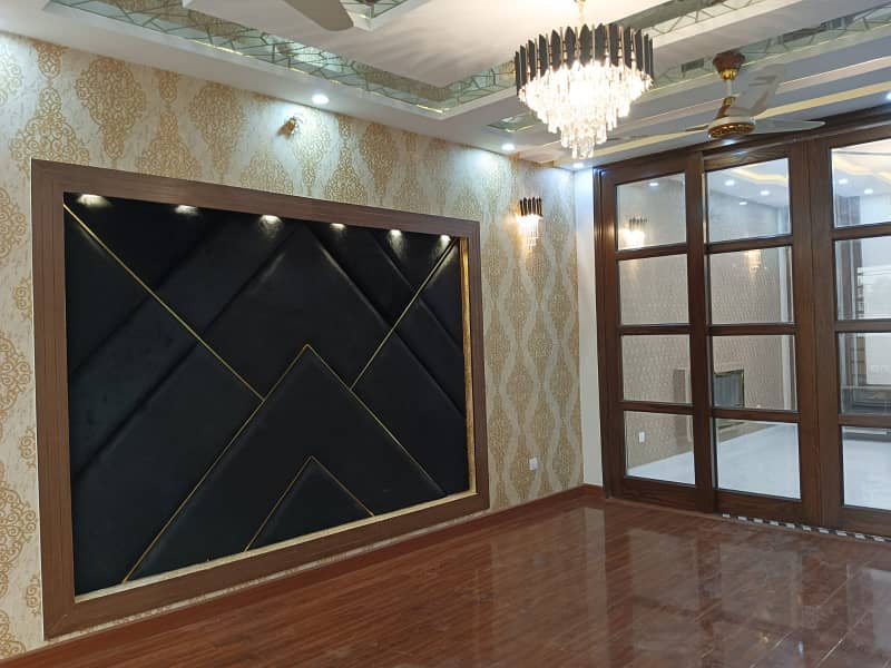 10 Marla Lower Portion Available For Rent In Bahria Town Lahore. 1
