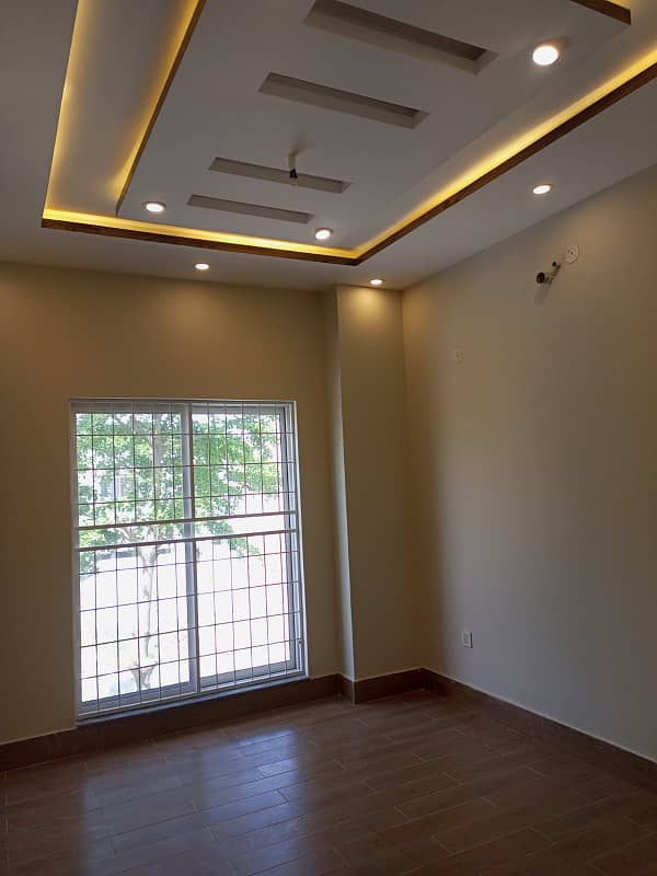 5 Marla Brand New Lower Portion For Rent In Park View City Lahore. 7