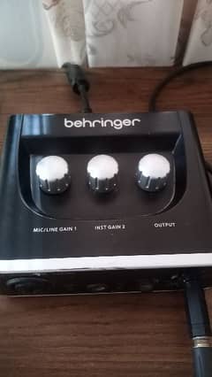 Behringer U-phoria UM2 - Audio interface