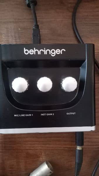 Behringer U-phoria UM2 - Audio interface 1