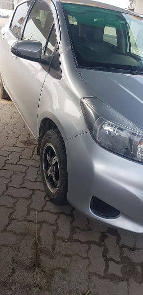 Toyota Vitz 2015 8