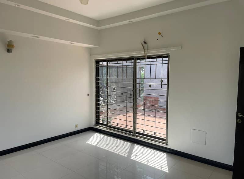 1 Kanal Brand New Model Upper Portion Available For rent in DHA Phase 4 Block EE 7
