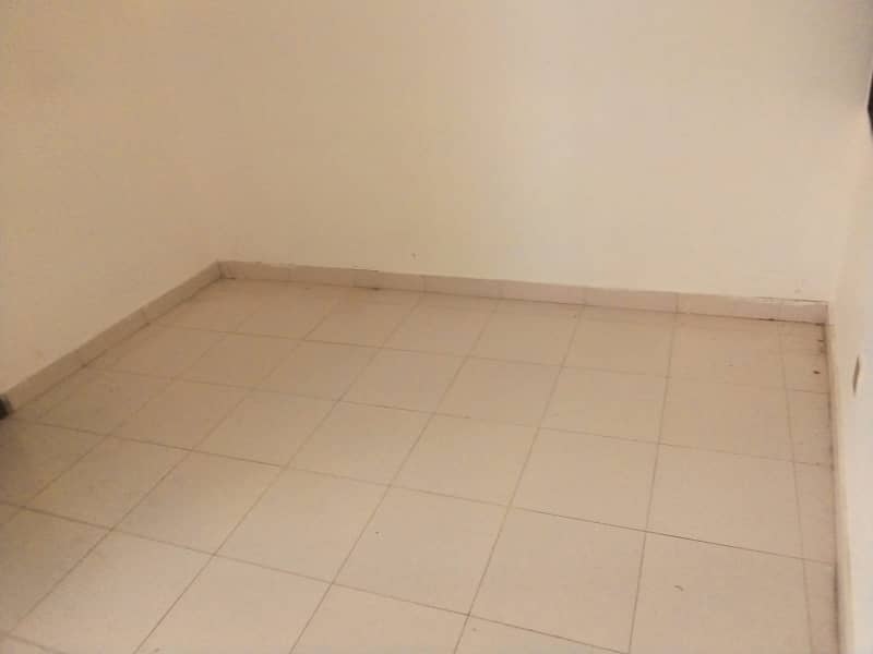 Flat 3rd floor 2 bed d d boundary wall westopen block 13-d-3 gulshan-e-iqbal 1