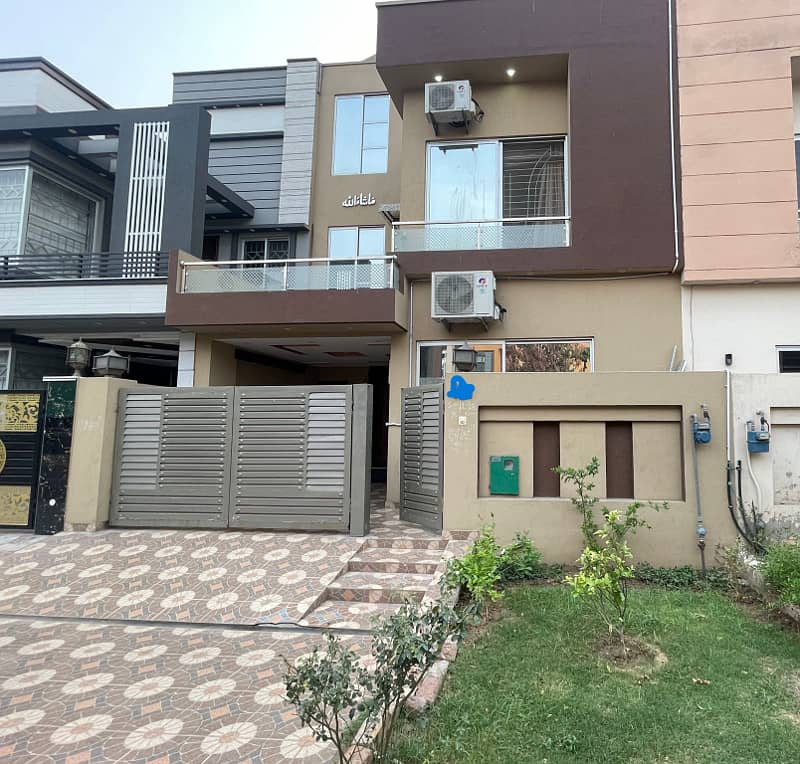 5 Marla Fully Furnished House Including 8 KV Solar System Installed 3 Bedrooms with Attached Bath at a very prime location of CC Block Bahria Town Lahore 3