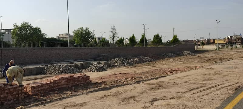 5 MARLA PLOT FOR SALE LDA APRROVED ON 2 YEAR EASY INSTALLMENT PLAN IN ETIHAD TOWN RAIWIND ROAD LAHORE 1