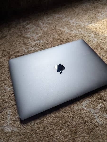 macbook pro late 2016 3