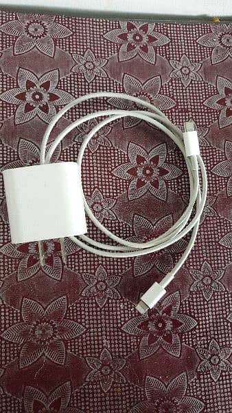 i phone original charger. 20w and the cable is from i phone 14pro max 0