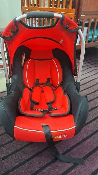 Baby carry cot and car seat 1