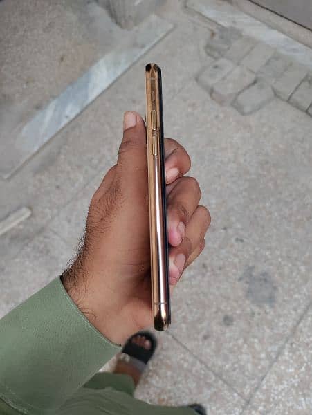 iPhone 11 pro non pta 4