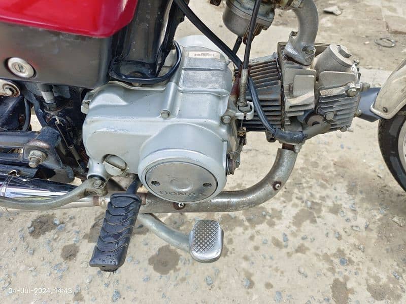 honda CD 70 for sale in Lahore 13