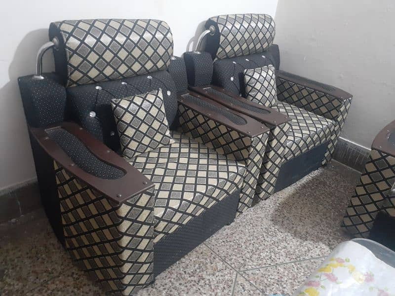 5 Seater Sofa 4