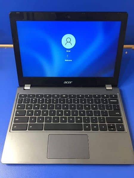 C740 Acer Laptop 1