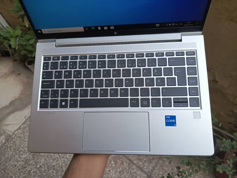 HP EliteBook 640 G10 Notebook PC 1