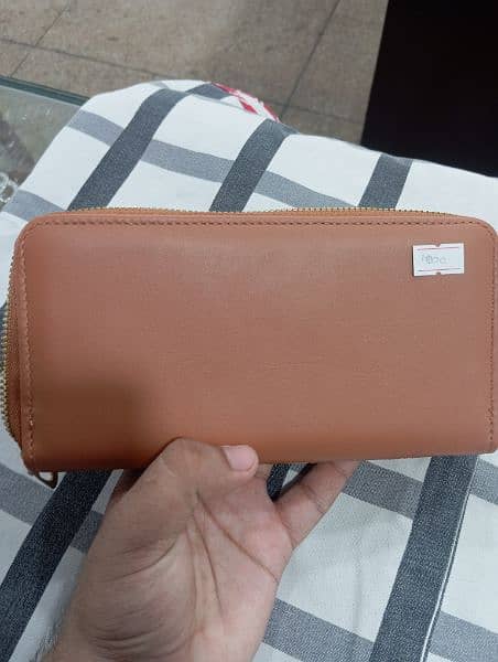 Brown Clutch bag for women in best quality and leather made 4
