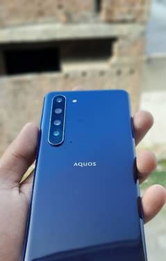 Aquos r5 all ok no fault beast for gaming exchange also possible