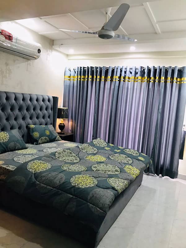 A Beautiful 1 Bed Room Luxury Apartments For Rent On Daily & Monthly Bases Bahria Town Lahore(1&2 Bed Room) 1