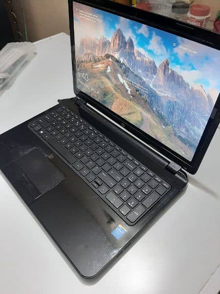 HP Laptop  [i3/4th] 8/640 1