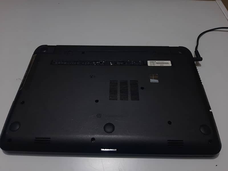 HP Laptop  [i3/4th] 8/640 6
