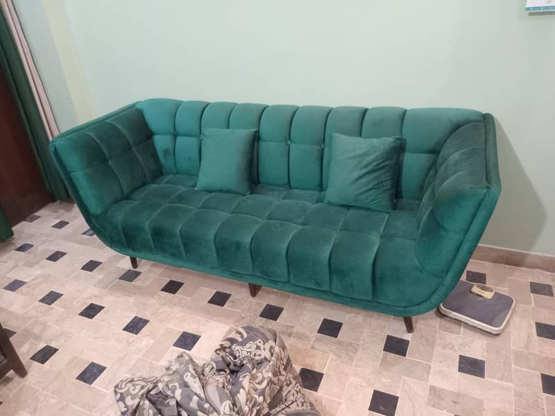 7 seater sofa set available condition new used only 5 months 0