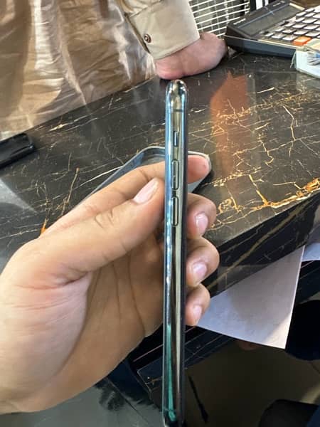 iPhone 11 Pro 256 gb pta approved 2