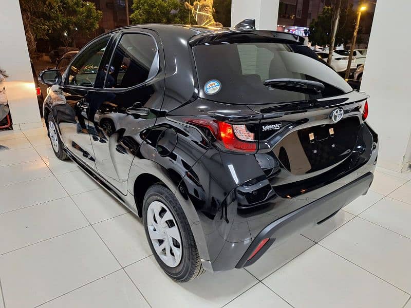 Toyota Yaris Hatchback 2021 7