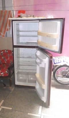 Refrigerator for sale (Repair Condition)