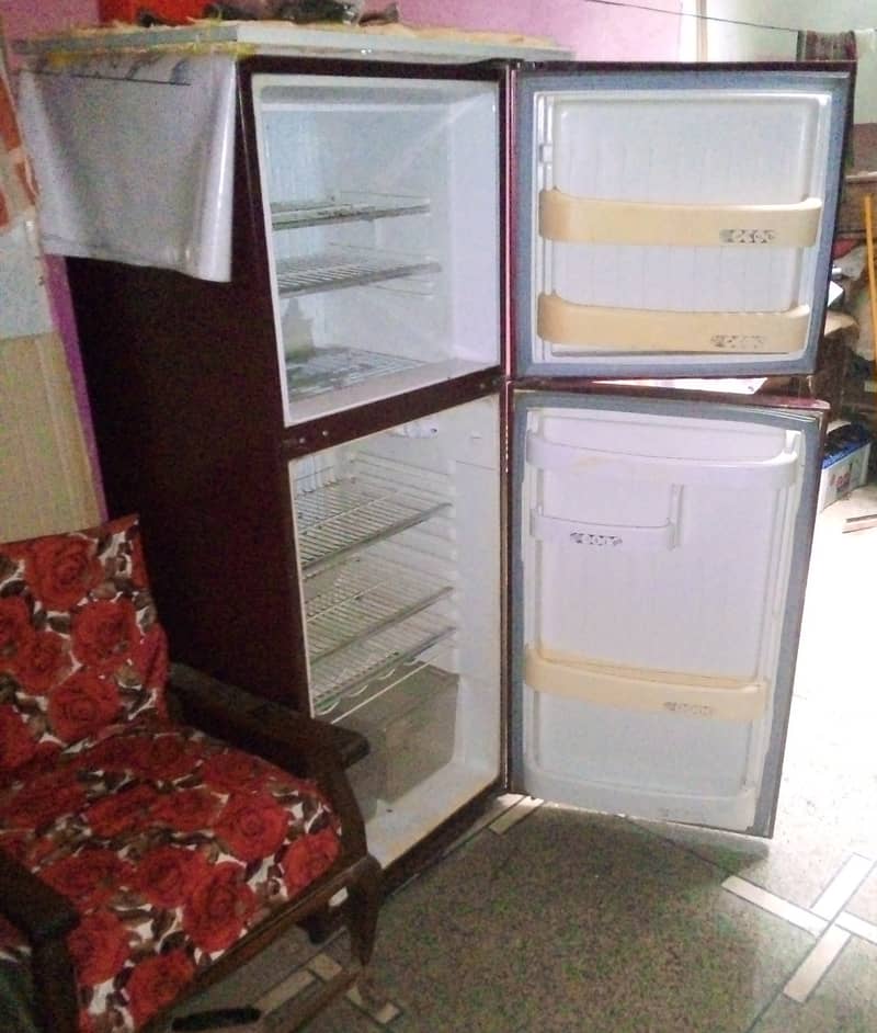 Refrigerator for sale (Only Shopkeeper Contact Karen) 1