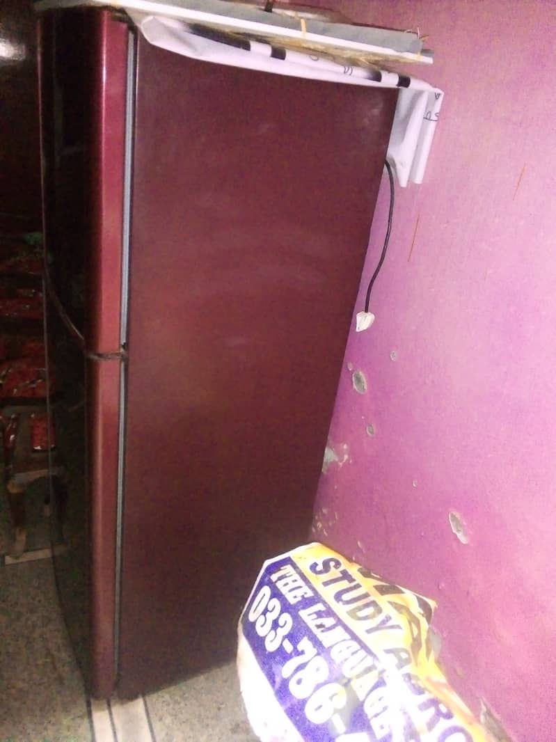 Refrigerator for sale (Only Shopkeeper Contact Karen) 2