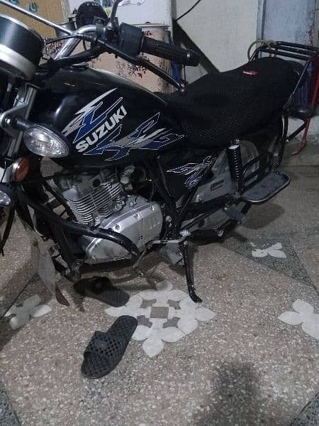 Suzuki 150 good condition 03274076648 14