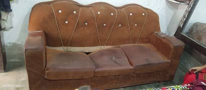 6 sitting sofa thora repair hony wala hai