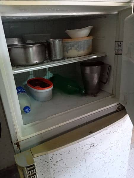 condition 10/9 Dawlance fridge 3