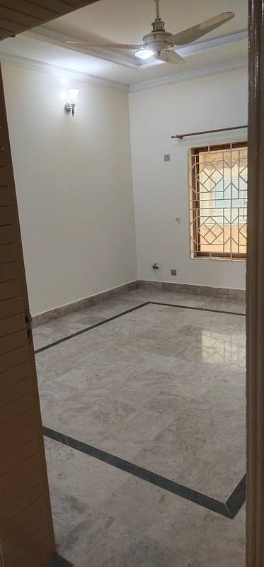 25x40 Ground Portion for rent in G13 4