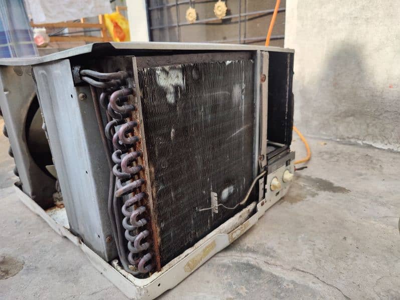 0.75 Ton pona ton ac for sale in good condition 7