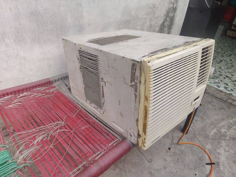0.75 Ton pona ton ac for sale in good condition 9