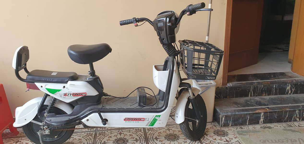 Electric scooty for kids/teenagers/females 5