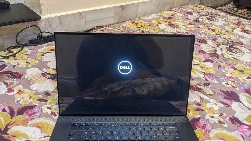 DELL XPS 17 9700 4