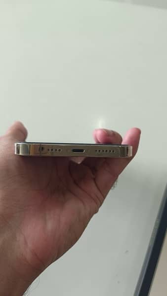 iPhone 13 Pro Max Gold 9.5/10 NON PTA 4