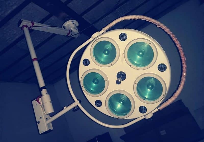 5 LED operation theatre ceiling type light 2