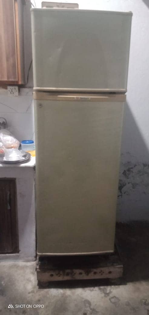 Dawlance Refrigerators Model: 9166 0
