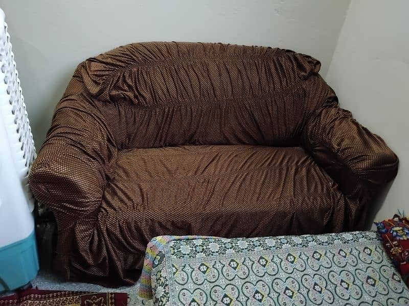 sofa set good condition urgent sale 1