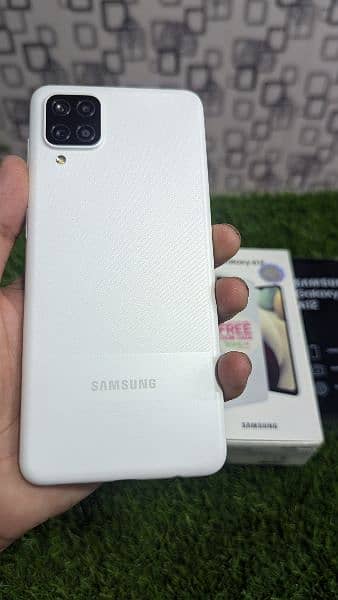 Samsung Galaxy A20   03101873383 15