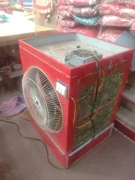 12volt cooler bilkul new 3