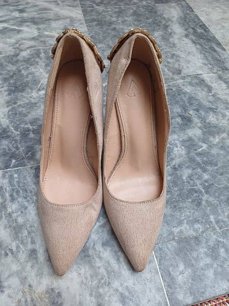 Almas heels 1