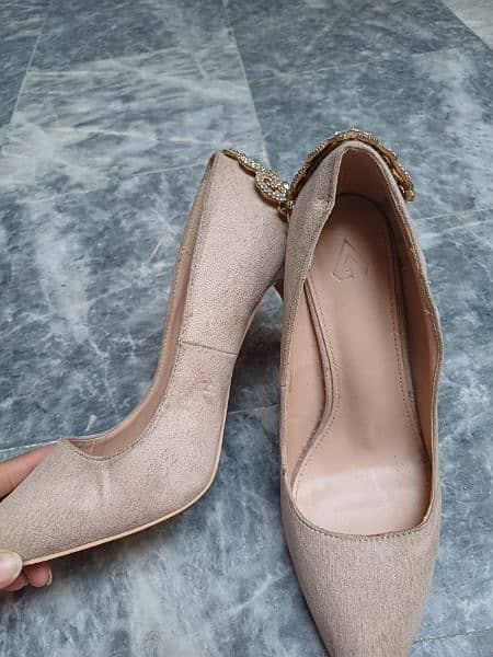Almas heels 3
