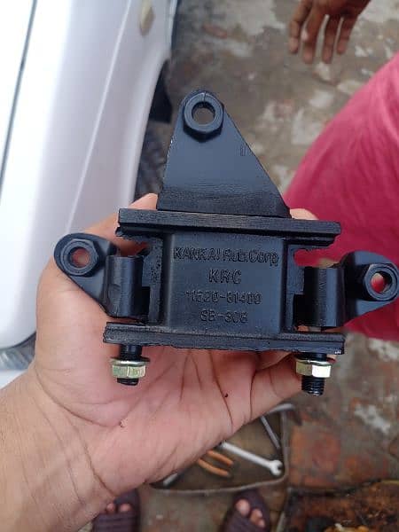 Suzuki Mehran Gear Mount/ Foundation 0