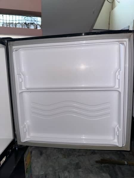 waves refrigerator 8