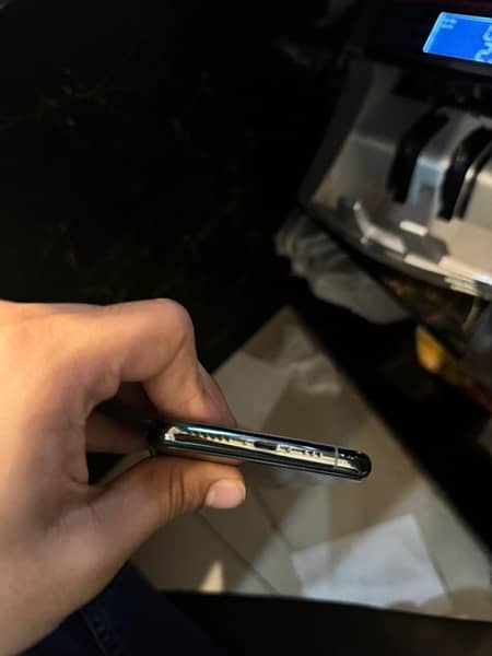 iPhone 11pro 256gb dual pta approved 1