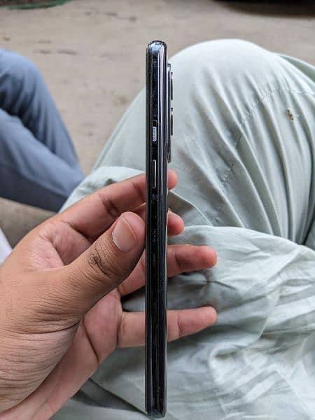 One Plus 9 5G 3