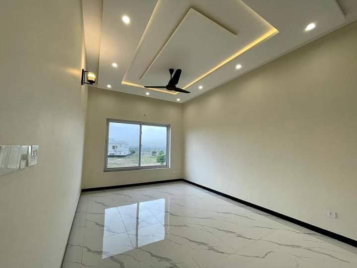1 Kanal Designer Luxurious Portion Available For Rent In Phase 8 4